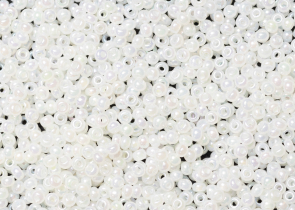 Бисер Чехия круглый 10/0 50г 57206 кремовый/меланж